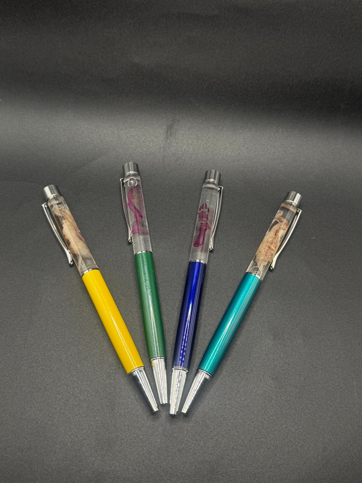 Specimen pens (choice)