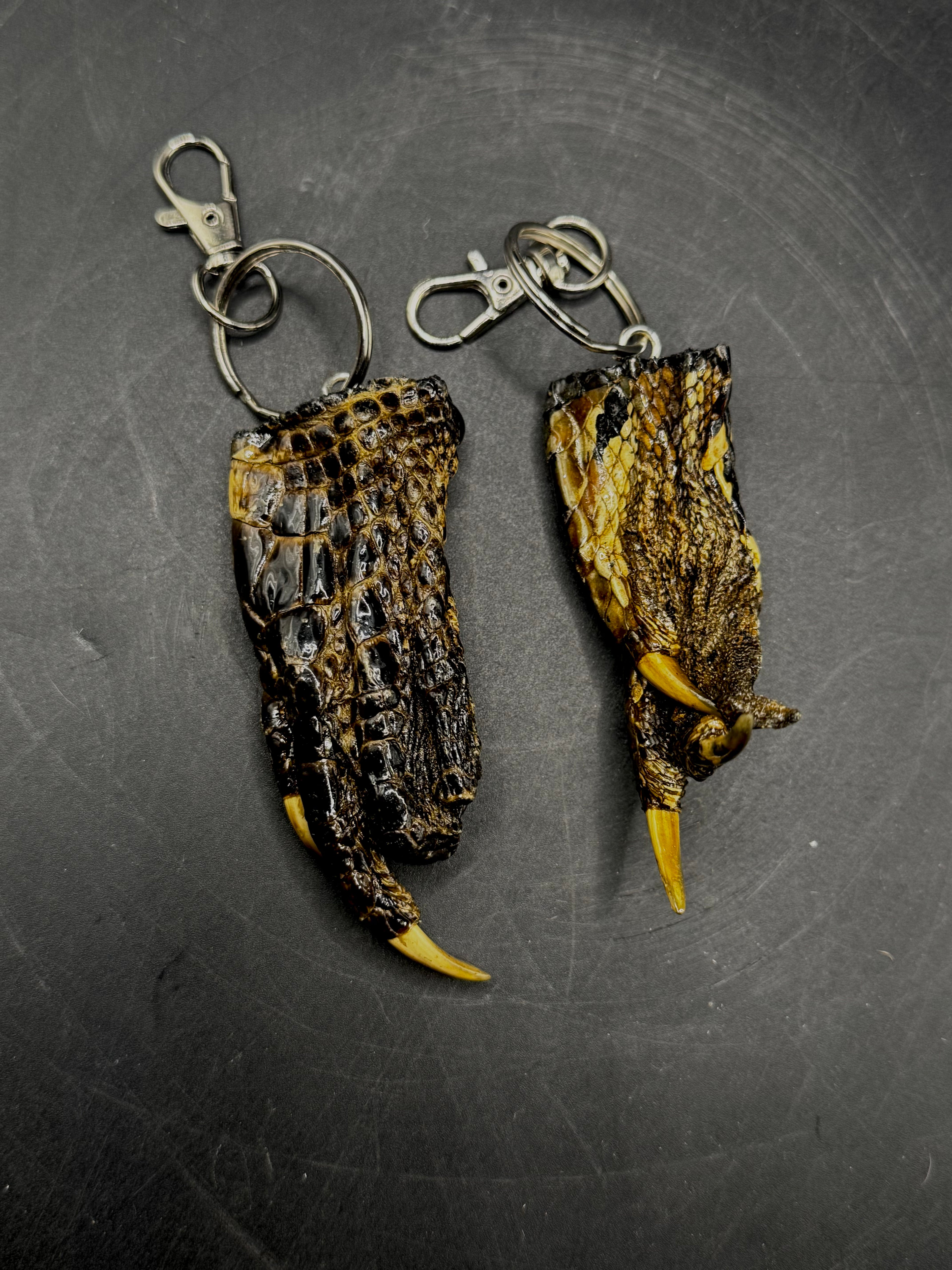 (Medium) Alligator Foot KeyChains